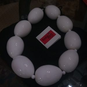 Iris Apfel Rara Avis choker